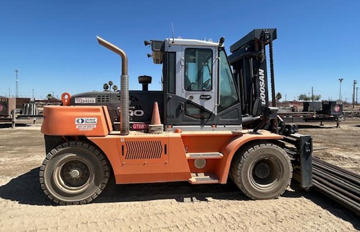 Used 2021 Doosan D140S-7 28,600 Lbs forklift