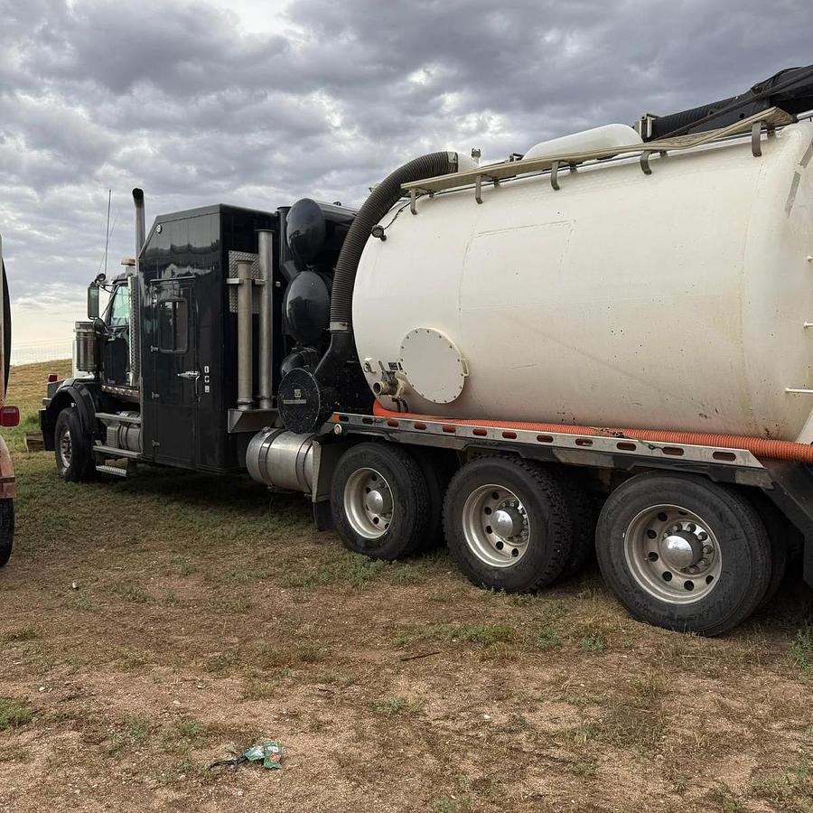 Used 2014 Tornado F4SL Hydro Excavator