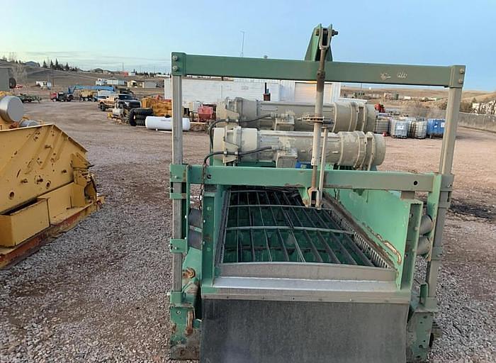 Used 2010 Derrick FLC 504 Shaker (4 panel)