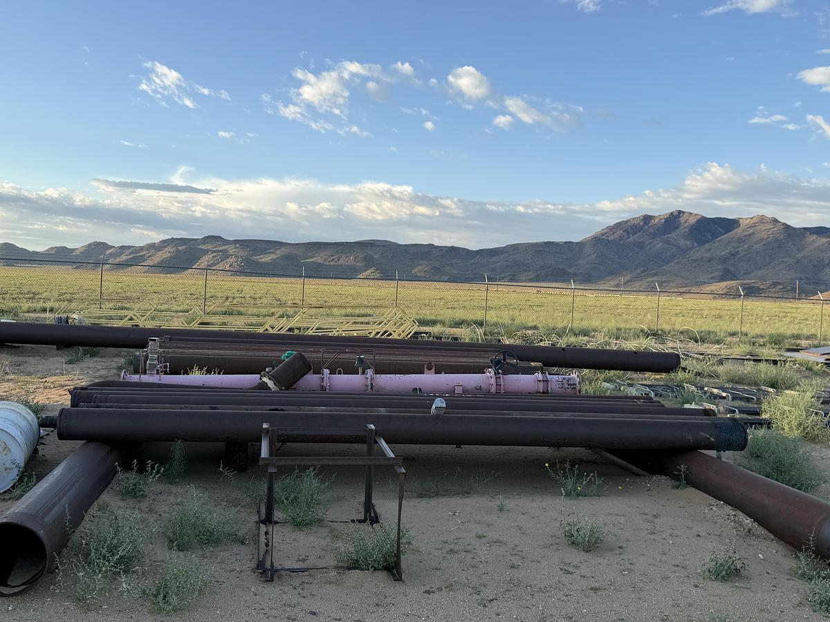 Used Hopper 102' X 260,000 #