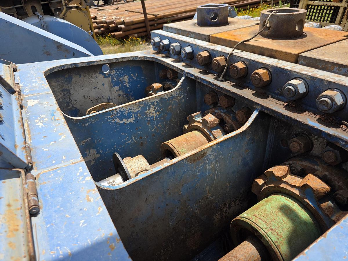 Used Skytop Brewster N-46 900 HP Drilling Rig