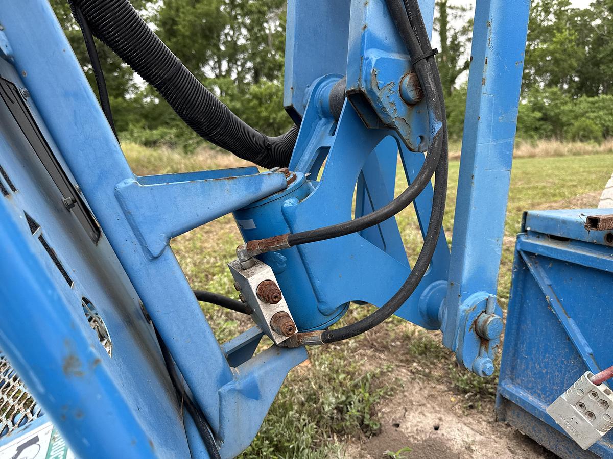 Used 2000 Genie Industries Z-30/20N