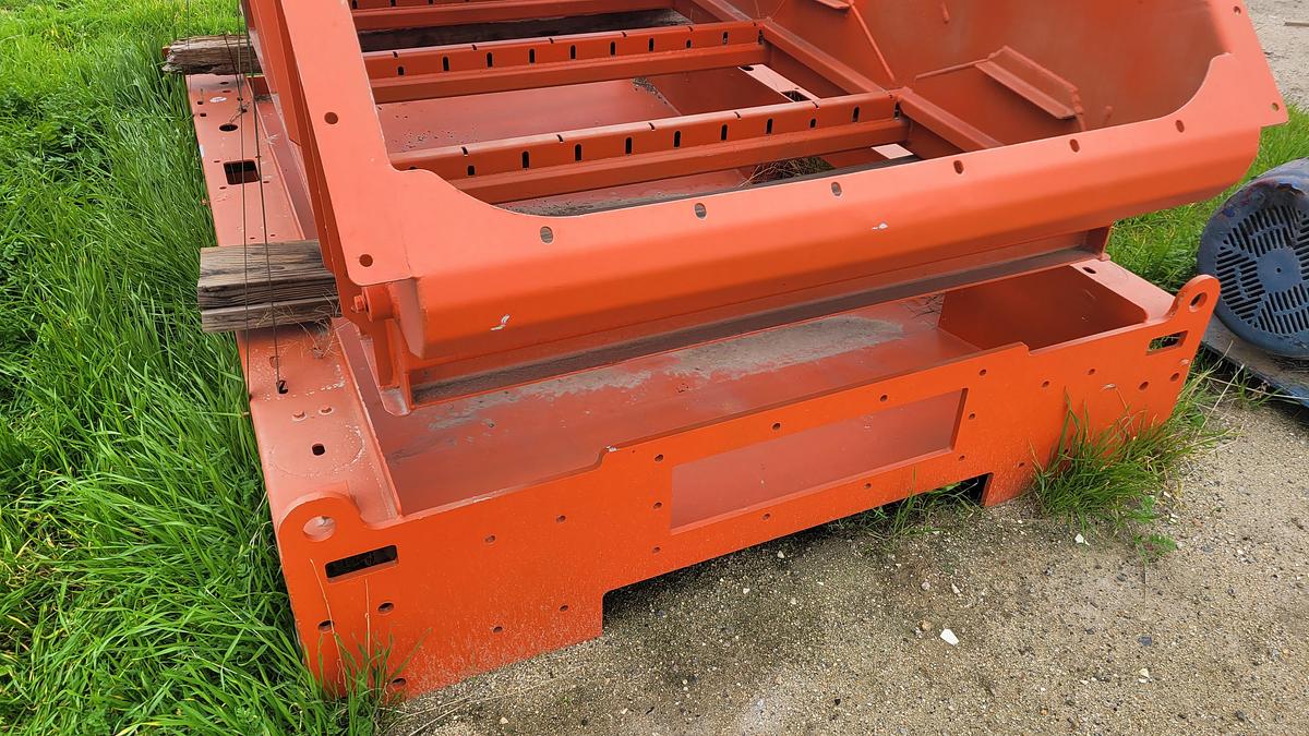 Used MI SWACO Mongoose Shaker Bed