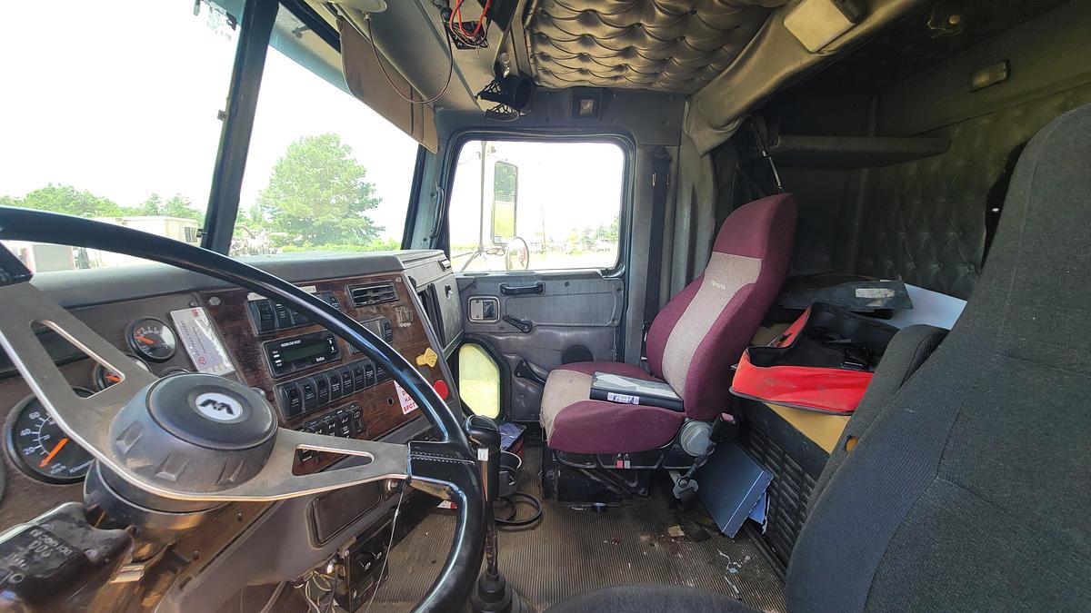 Used 2003 NOV Hydra Rig Coiled Tubing Unit