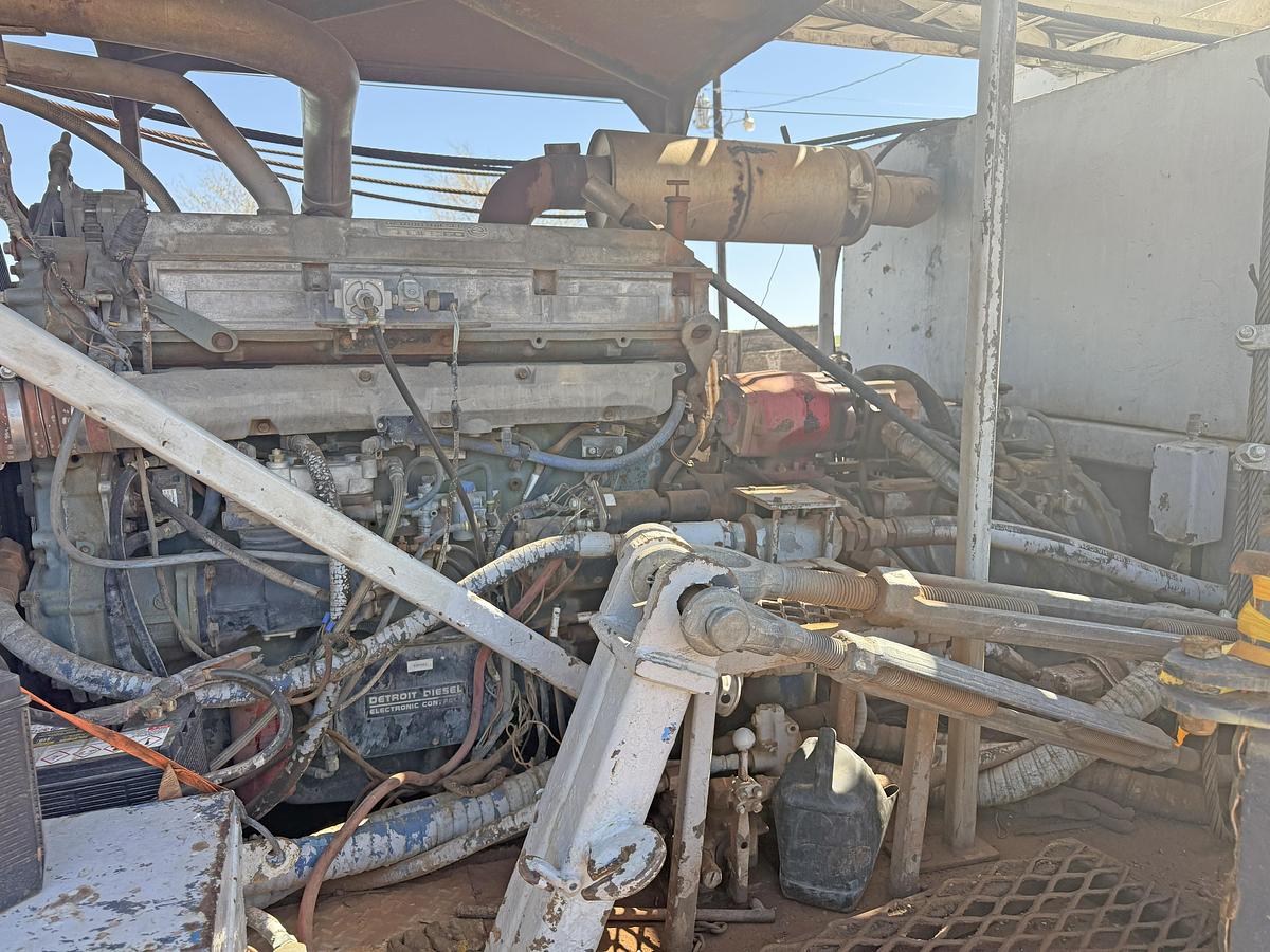 Used 2007 Cameron 550 Workover Rig