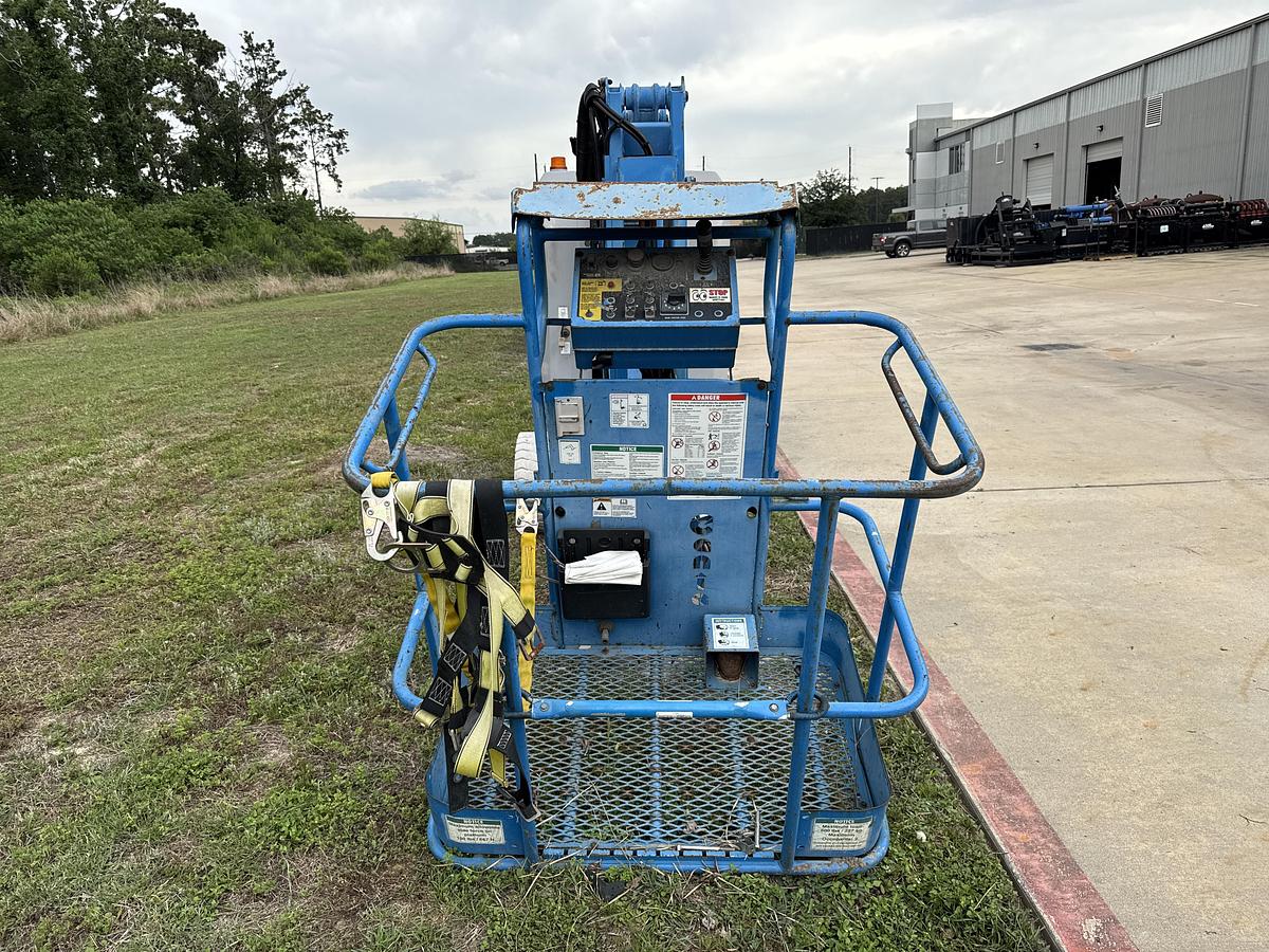 Used 2000 Genie Industries Z-30/20N