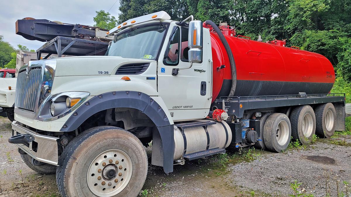 Used 2011 International WorkStar Vacuum Truck