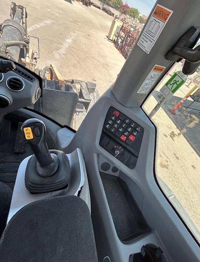 Used 2020 Case 821G wheel loader