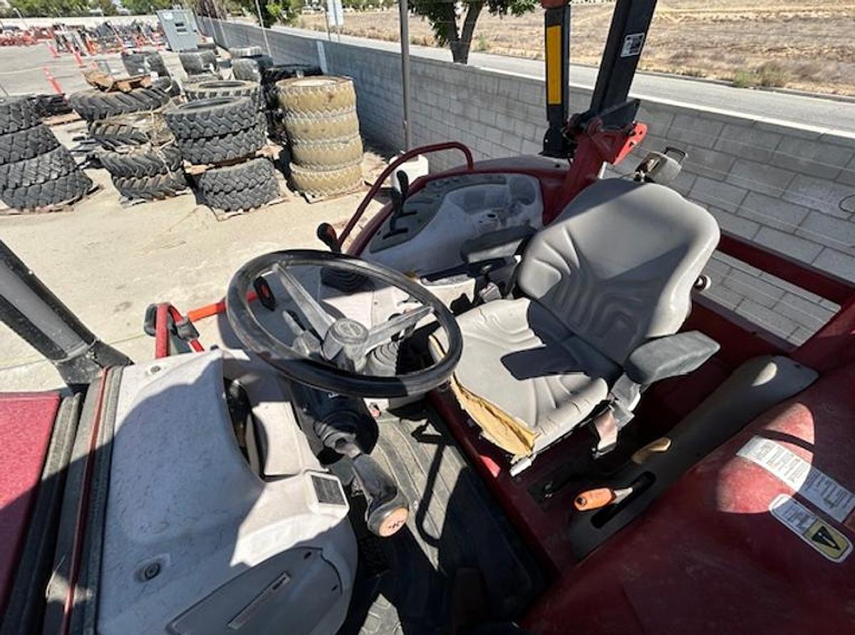 Used 2020 CASE FARMALL 140A