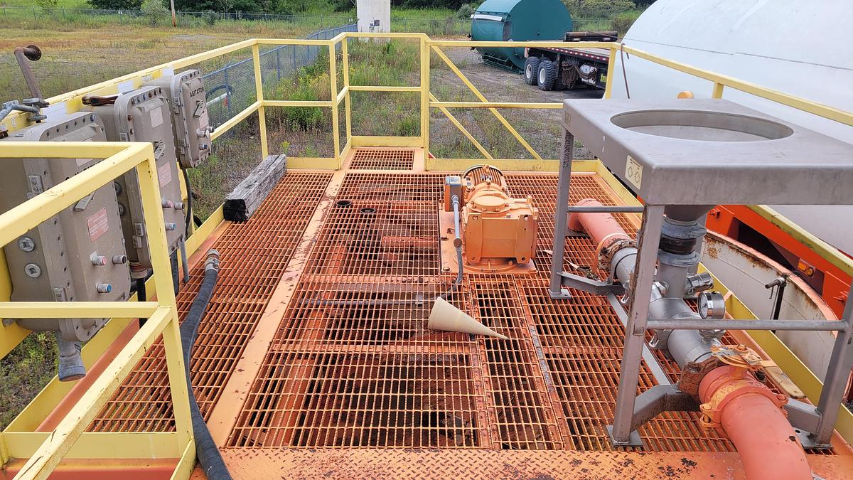 Used 2014 Mix Tank 100 BBL