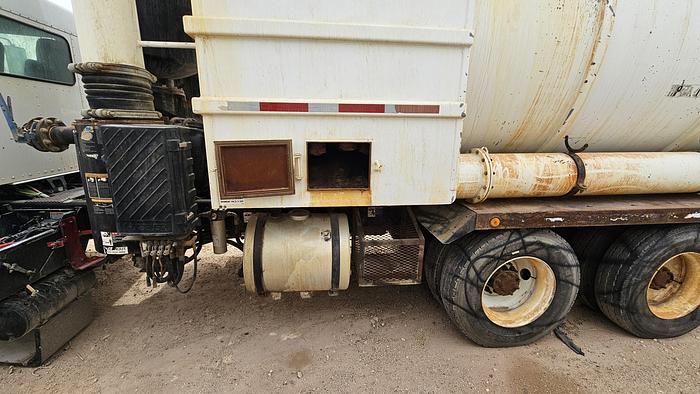 Used 2015 Guzzler Vacuum Excavator Truck