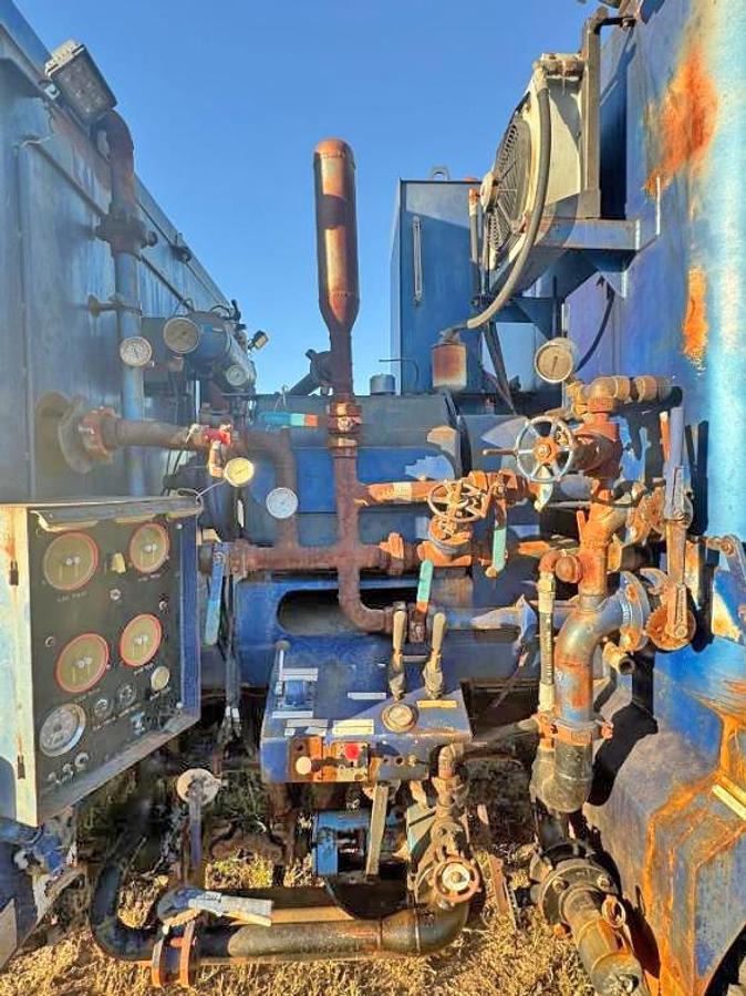 Refurbished 2005 Chandler Hot Oiler Truck