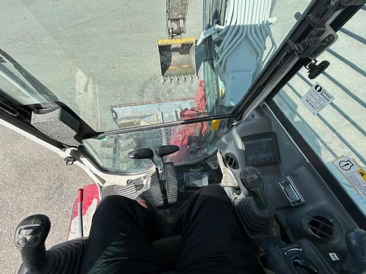 Used 2017 TAKEUCHI TB280FR EXCAVATOR