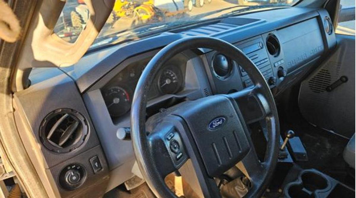 Used 2019 FORD F-750SD 5 Yard dump truck