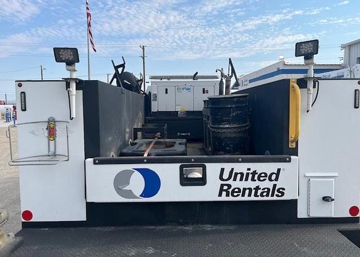 Used Ford F-550 service truck