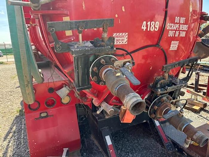 Used 2010 Kenworth T800 Vacuum Truck