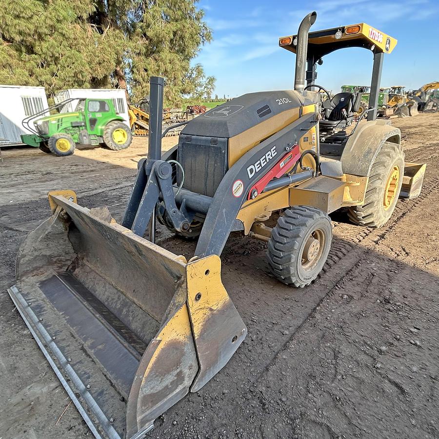 Used 2023 John Deere 210L Skip Loader