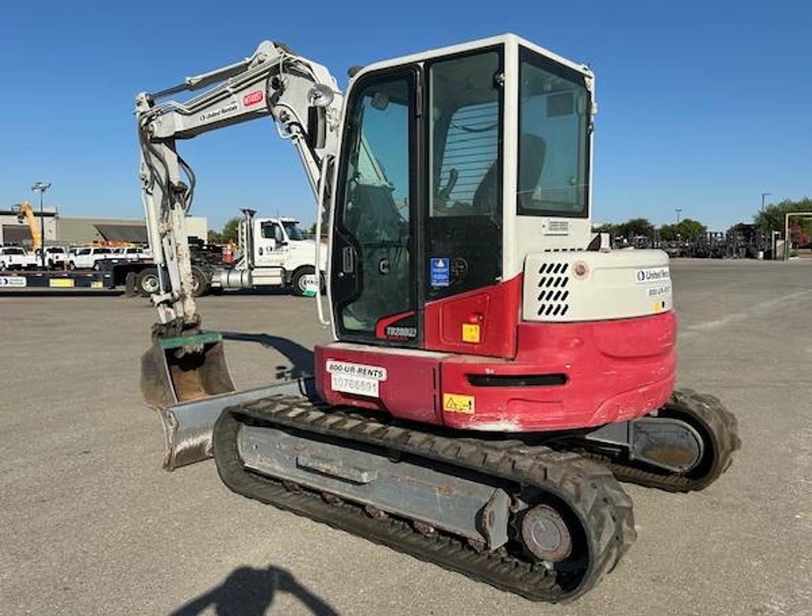 Used 2018 TAKEUCHI TB280FR