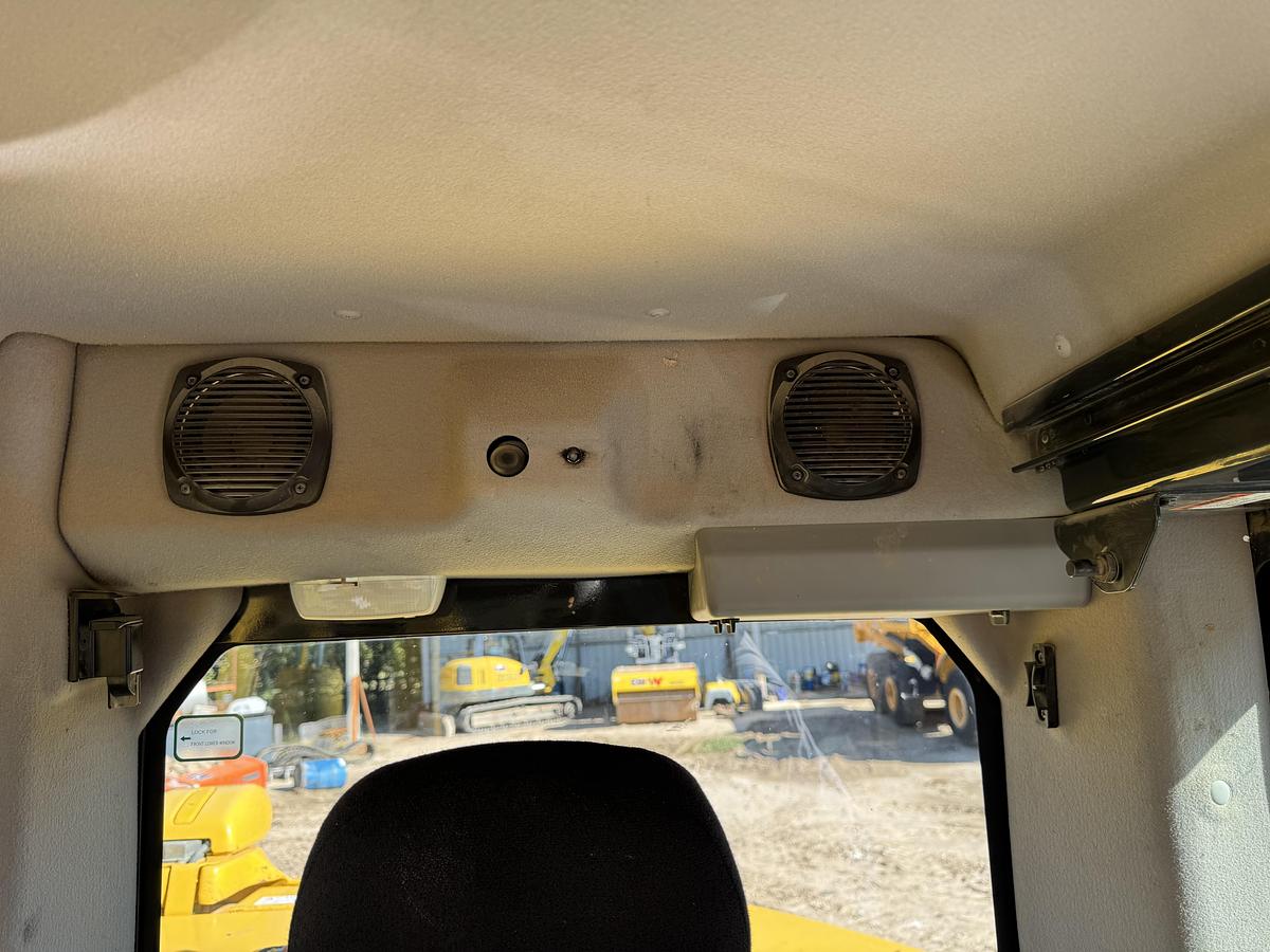 Used 2022 KOMATSU PC138-11