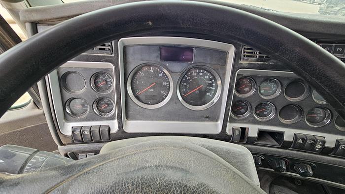 Used 2015 Guzzler Vacuum Excavator Truck