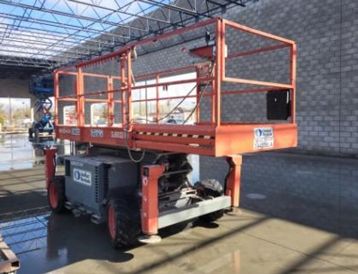 Used Skyjack 32'68" Rough Terrain Scissor Lift