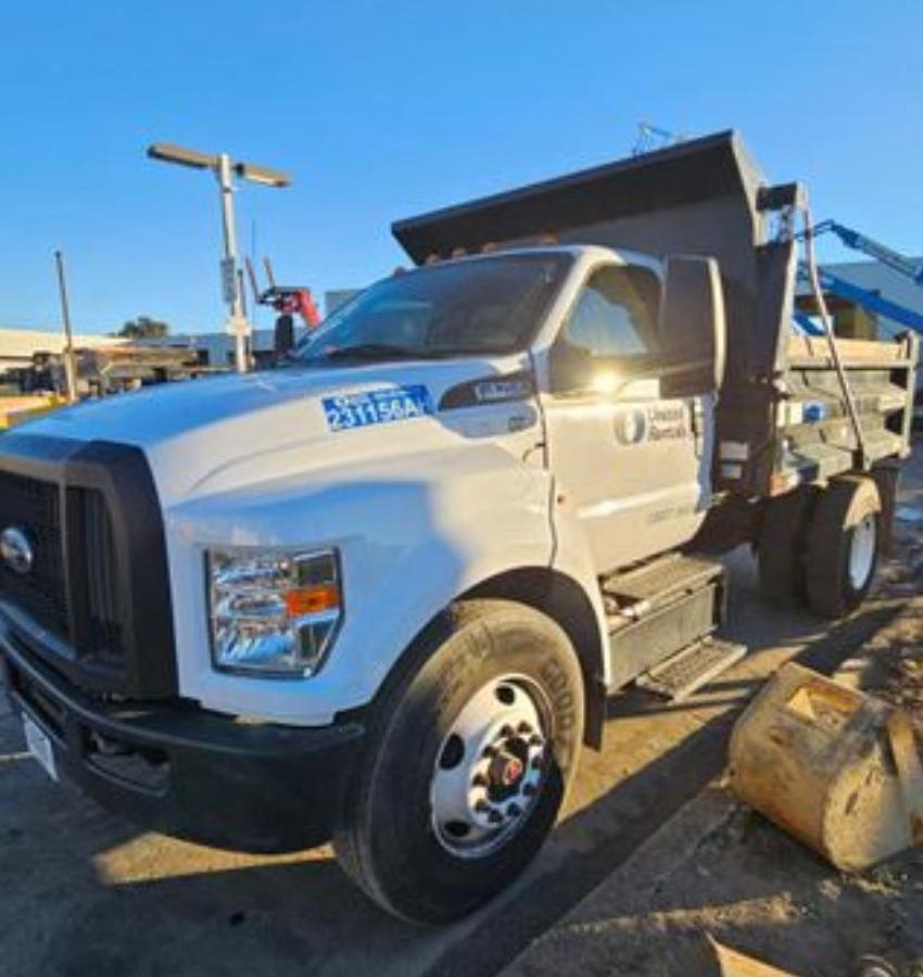 Used 2019 FORD F-750SD 5 Yard dump truck