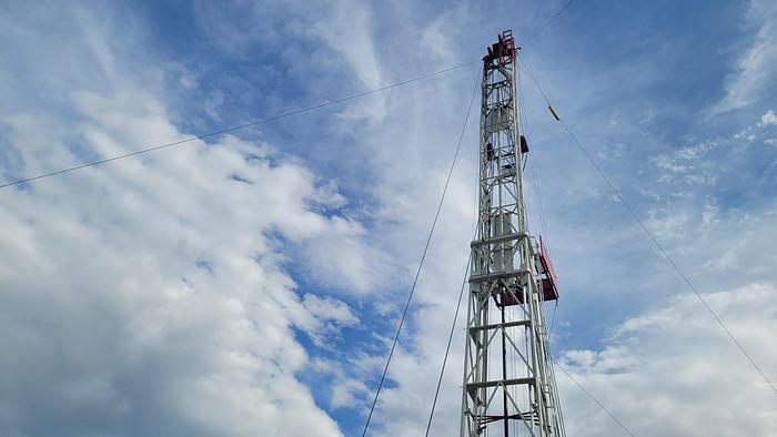 Used Franks 400 Workover Rig