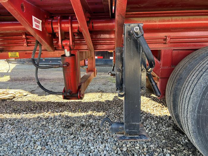 Used 2013 Hawker Pipe Handler