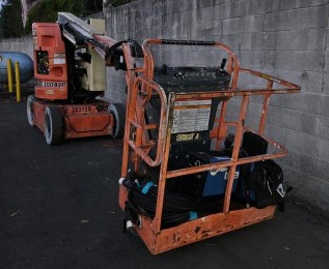 Used JLG Electric 30ft boom