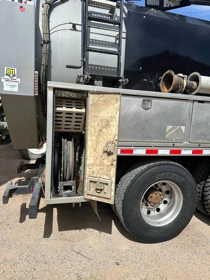 Used 2020 Truvac HXX Vacuum Excavator Truck