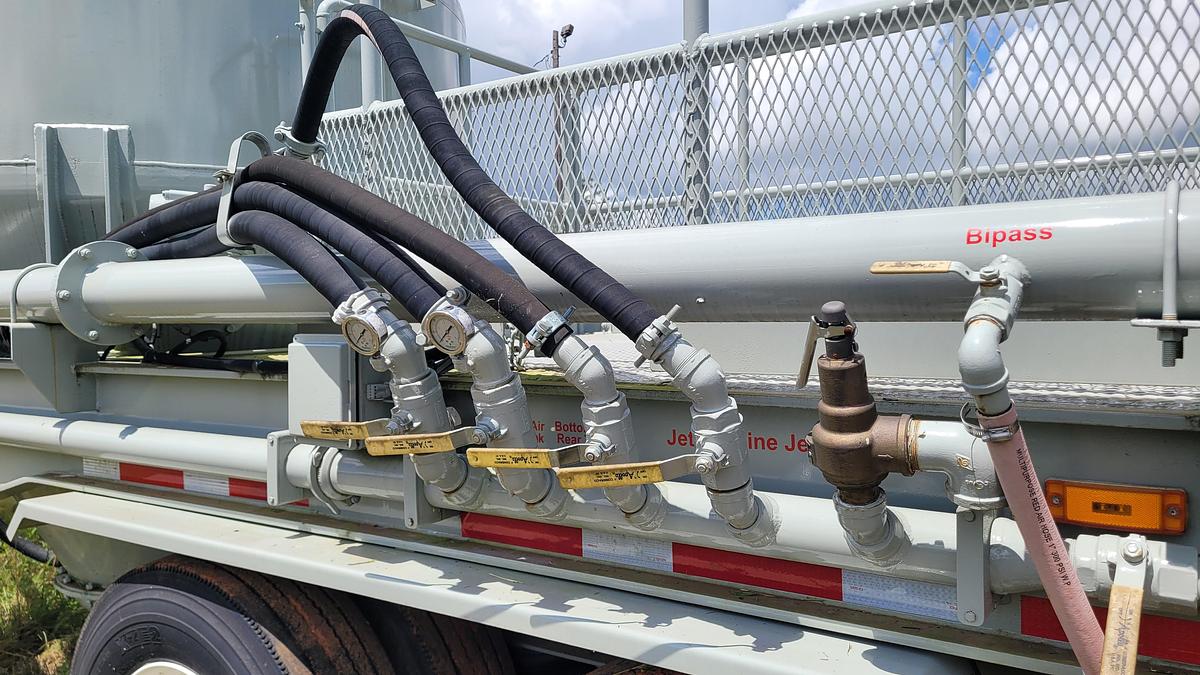 Used 2005 Worley Cement Bulk Trailer