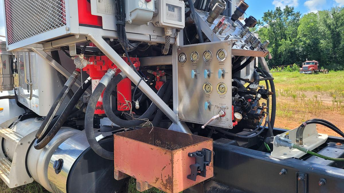 Used 2007 NOV Hydra Rig Coiled Tubing Unit