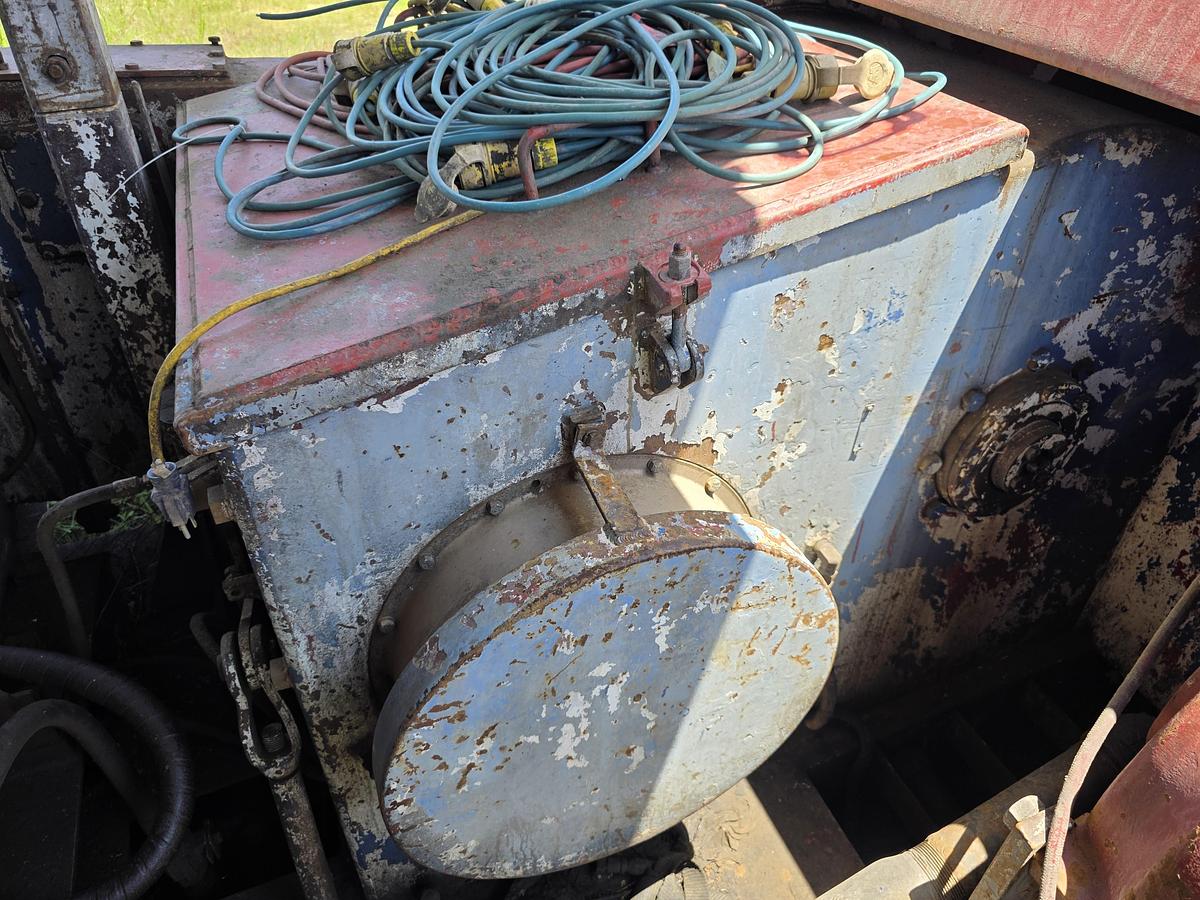 Used Skytop Brewster N-46 900 HP Drilling Rig