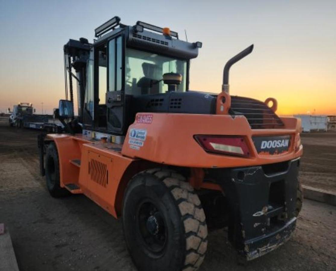 Used 2021 Doosan D160S-7