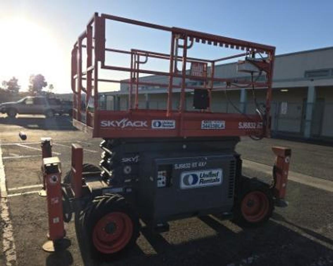 Used Skyjack 32'68" Rough Terrain Scissor Lift