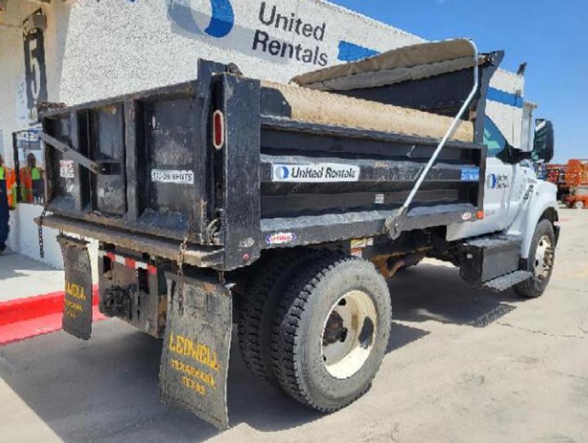 Used 2019 FORD F-750SD 5 Yard dump truck