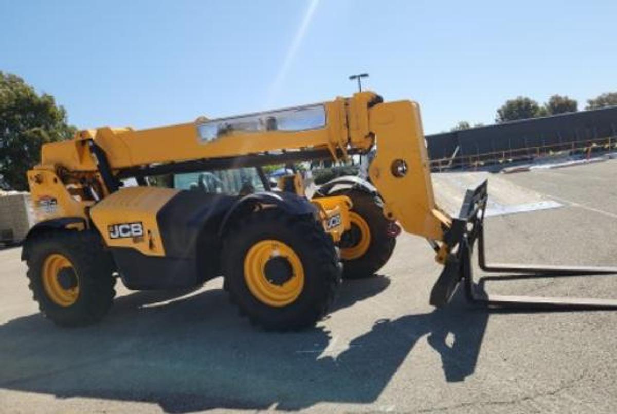Used 2017 JCB 507-42 Variable Reach Forklift – 1,691 HOURS