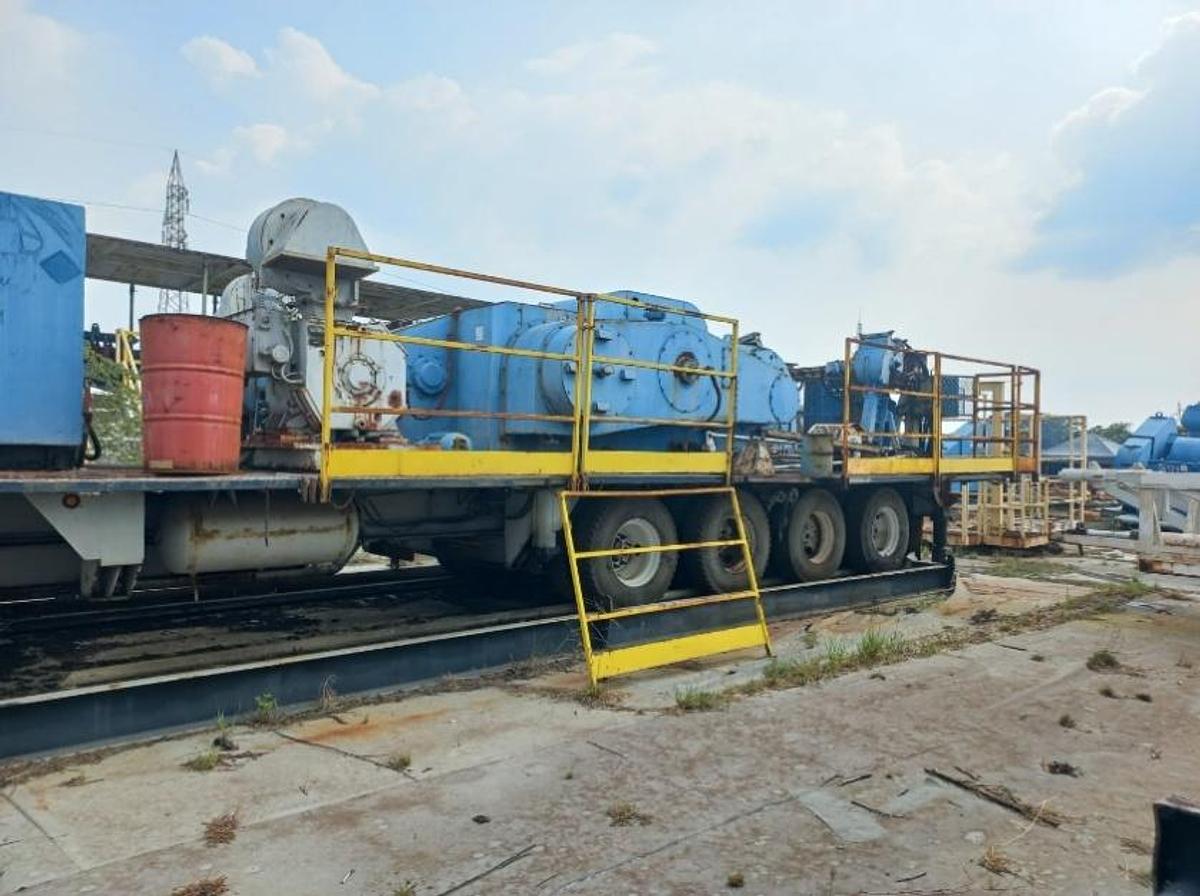 Used Skytop Brewster N-46 900 HP Drilling Rig