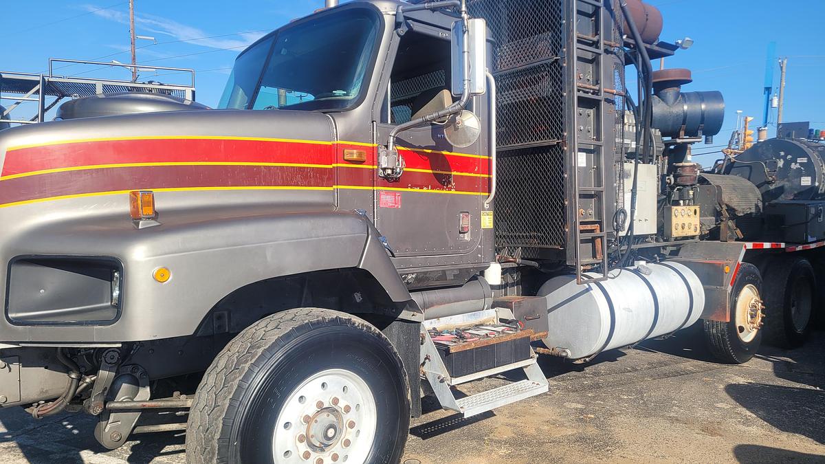 Used 2007 Cummins Gardner Denver 2250 Bodyload Frac Pump