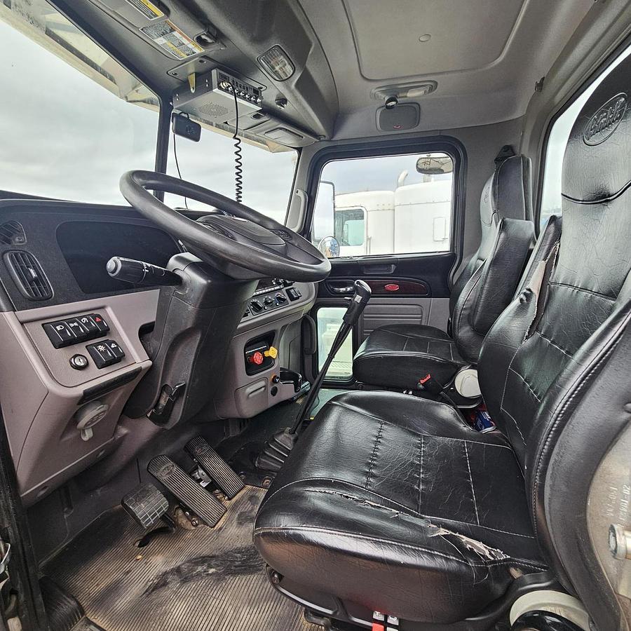 Used 2023 Peterbilt 389 Day Cab Truck