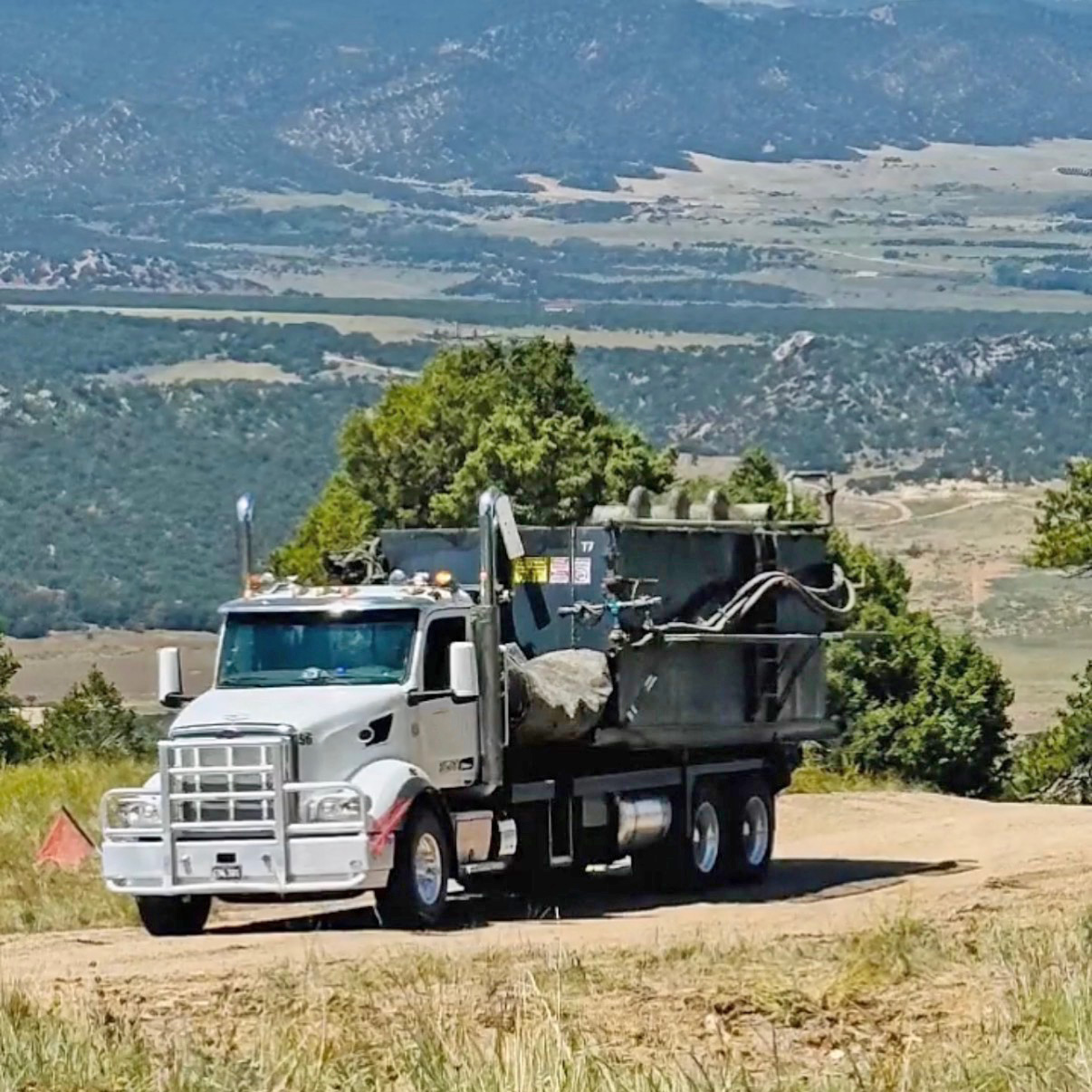 Used 2023 Peterbilt 567 Winch Truck