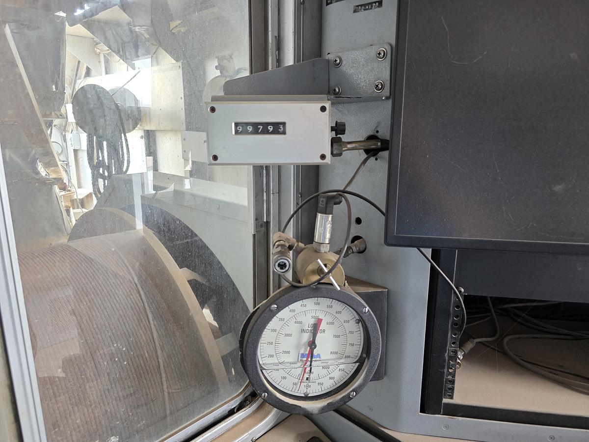 Used 2010 Peterbilt 340 Wireline Truck