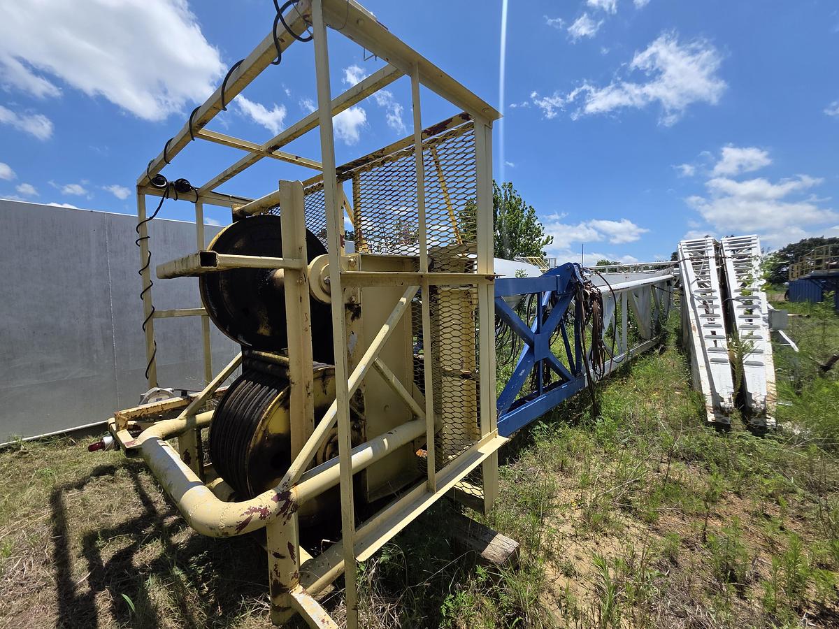 Used Skytop Brewster N-46 900 HP Drilling Rig