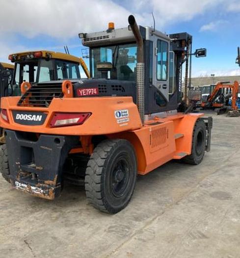 Used Doosan D160S-7 36,000 LBS forklift
