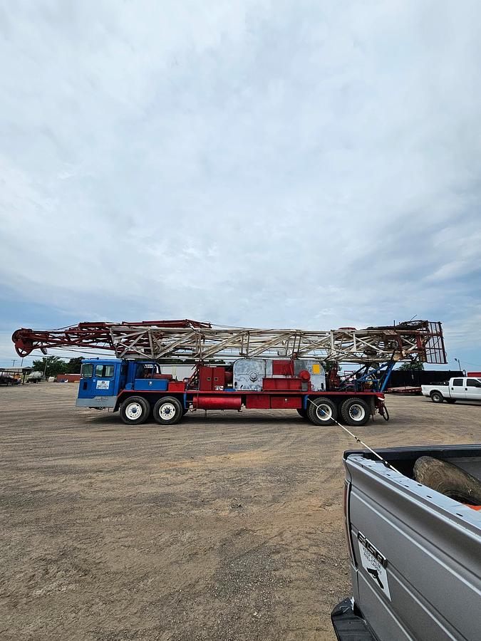 Used 1981 Franks 300 Workover Rig