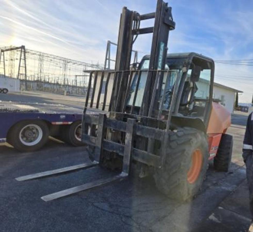 Used 2022 AUSA C401HX4 8,000Lbs forklift