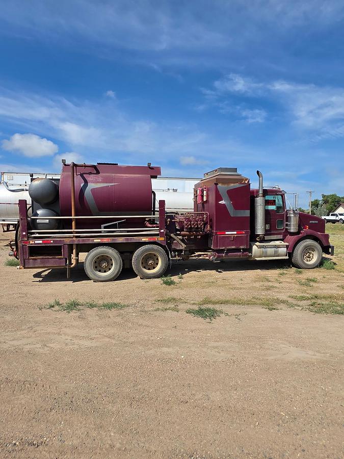 Used 1999 Kenworth T800 Hot Oiler Truck