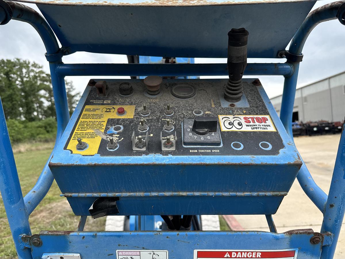 Used 2000 Genie Industries Z-30/20N