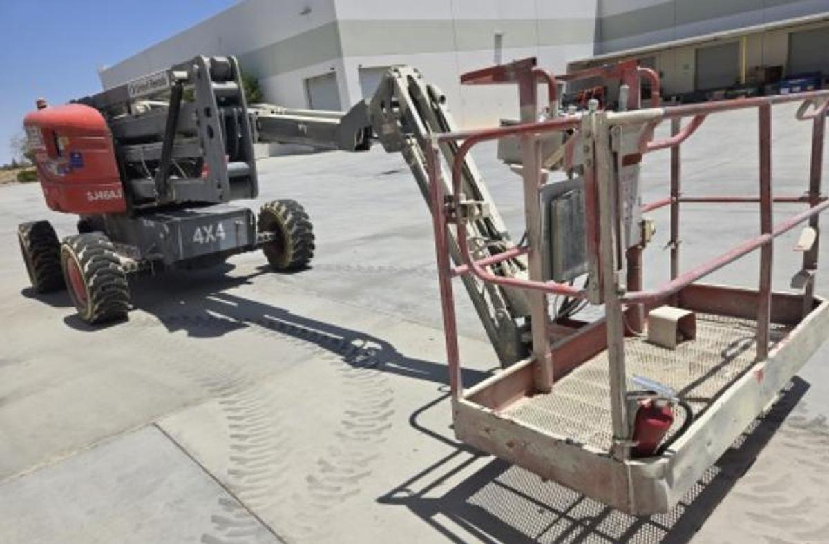 Used 2016 Skyjack SJ46AG Articulating Boom 