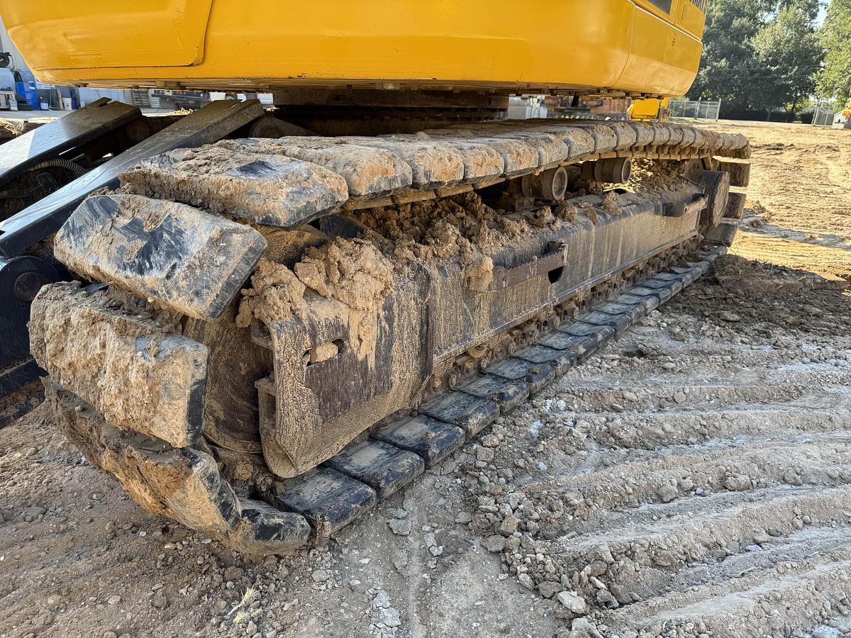 Used 2022 KOMATSU PC138-11